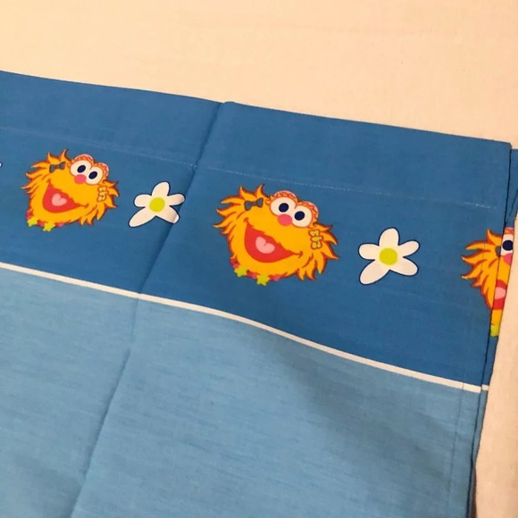2006 Sesame Street Workshop Muppets Zoe Twin Flat Sheet and 2 Pillowcases - Picture 3 of 16
